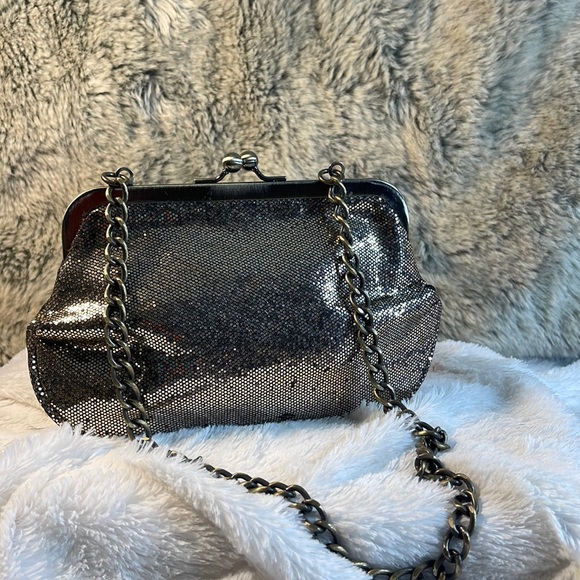 Cute vintage express wristlet